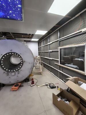 अच्छी कीमत 50 ओम इनपुट प्रतिबाधा और अनुकूलन योग्य फराडे पिंजरे एमआरआई के लिए बहु-परत लेपित आरएफ शील्ड ग्लास विंडो के साथ आरएफ शील्डिंग रूम ऑनलाइन