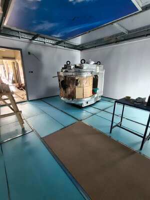 अच्छी कीमत 100dB शील्डिंग प्रभावशीलता के लिए आरएफ शील्डेड ग्लास विंडो मल्टी-लेयर कोटिंग और एयर कंडीशनिंग वेंटिलेशन सिस्टम के साथ आरएफ शील्डिंग रूम ऑनलाइन